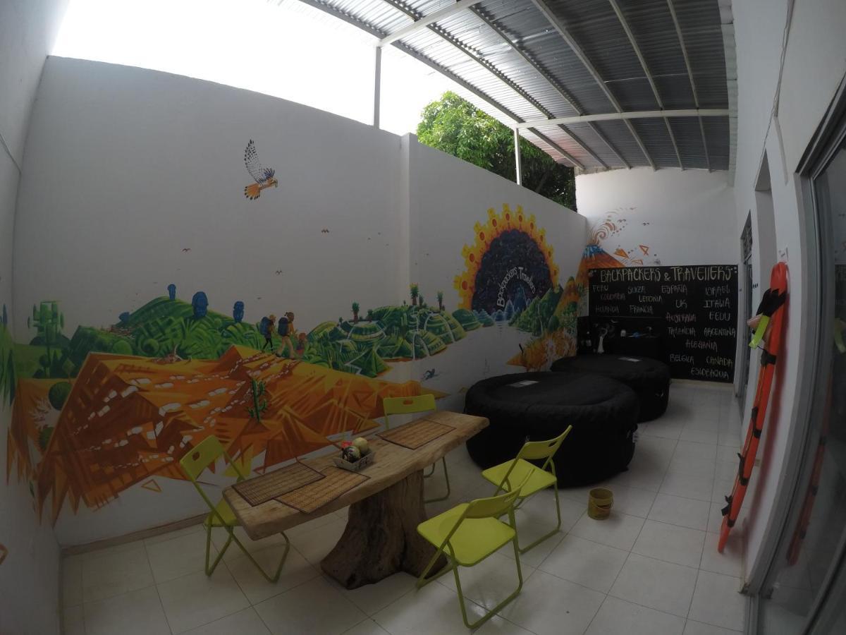 נייבה Backpackers And Travellers Hostel מראה חיצוני תמונה