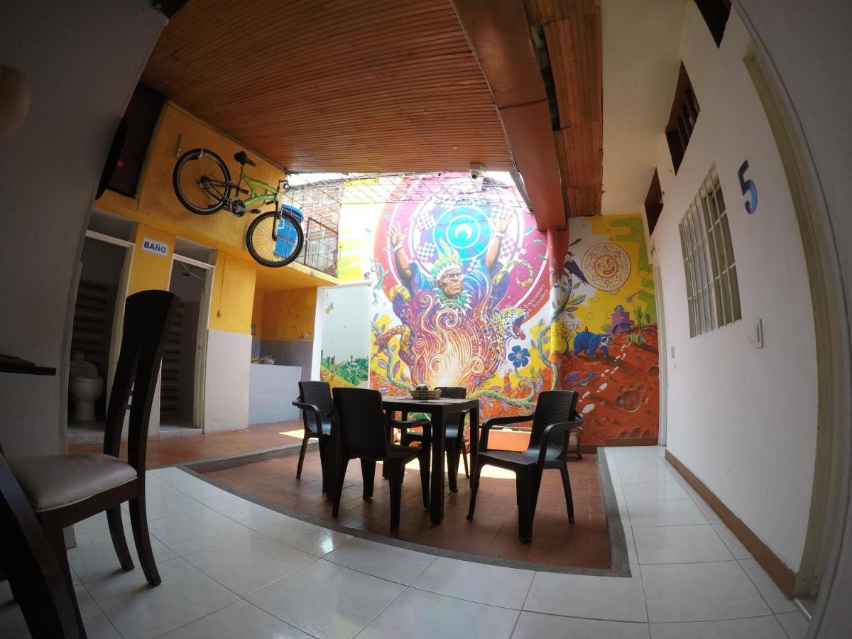 נייבה Backpackers And Travellers Hostel מראה חיצוני תמונה