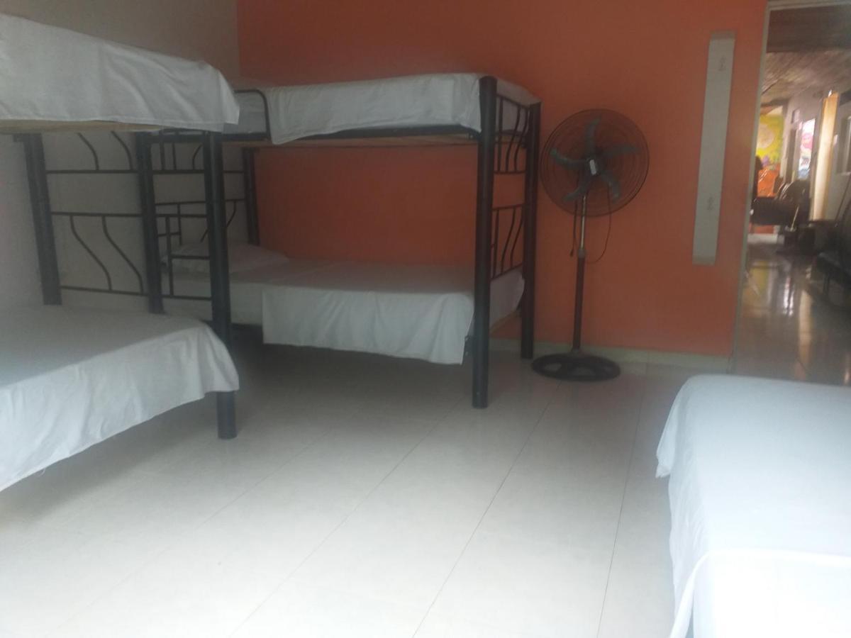 נייבה Backpackers And Travellers Hostel מראה חיצוני תמונה