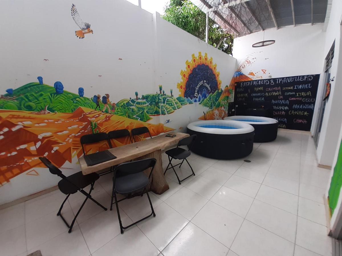 נייבה Backpackers And Travellers Hostel מראה חיצוני תמונה