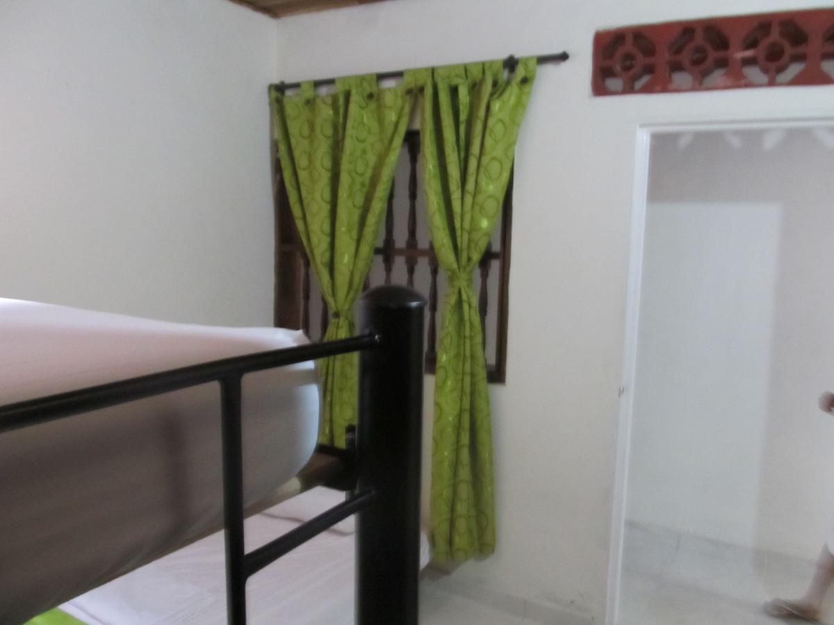 נייבה Backpackers And Travellers Hostel מראה חיצוני תמונה