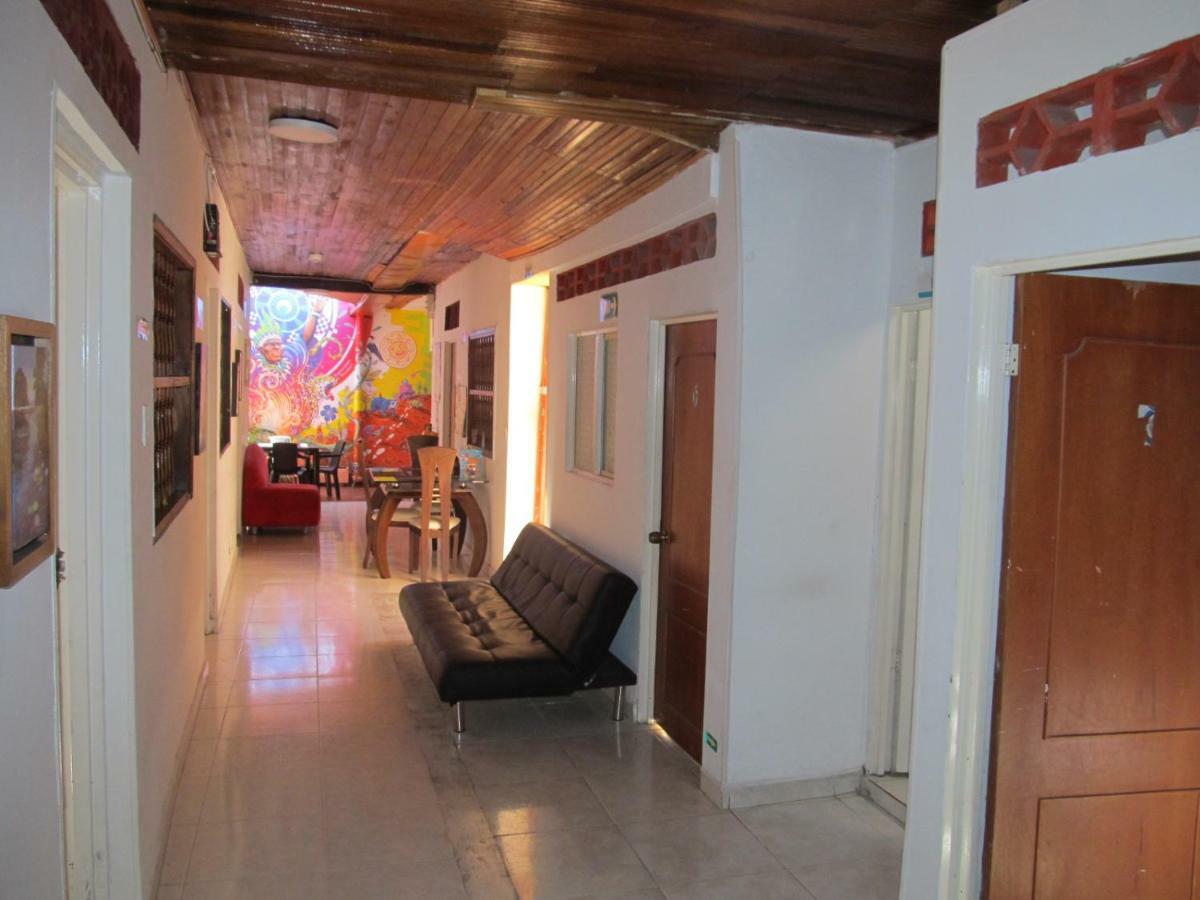 נייבה Backpackers And Travellers Hostel מראה חיצוני תמונה