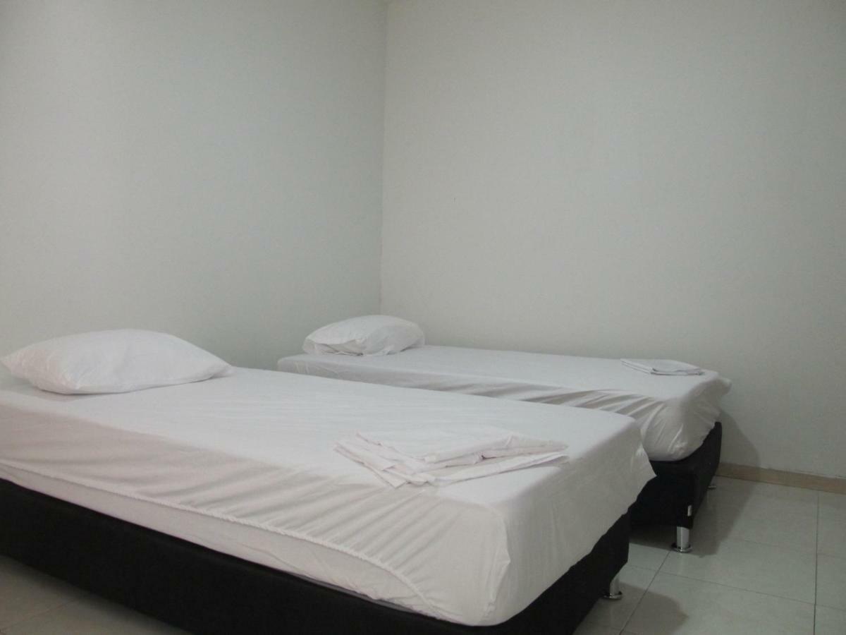 נייבה Backpackers And Travellers Hostel מראה חיצוני תמונה