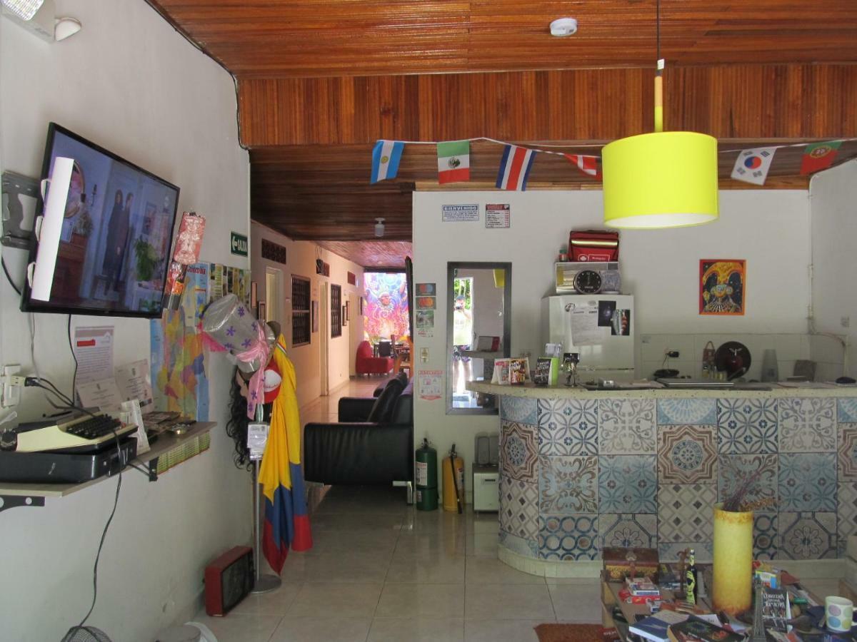 נייבה Backpackers And Travellers Hostel מראה חיצוני תמונה