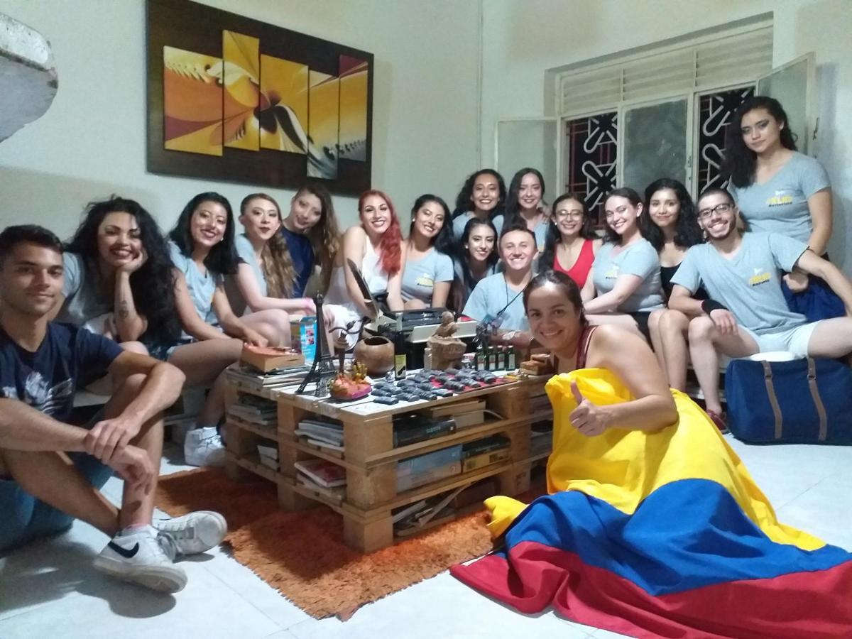 נייבה Backpackers And Travellers Hostel מראה חיצוני תמונה